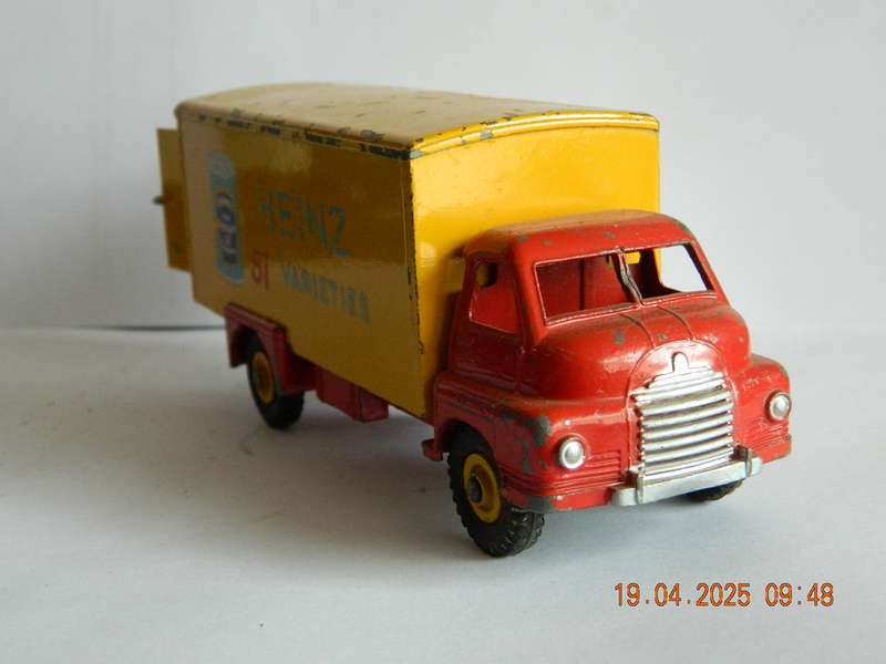 DINKY  SUPERTOYS  -  922/3  -  BIG BEDFORD LORRY  -  "HEINZ"