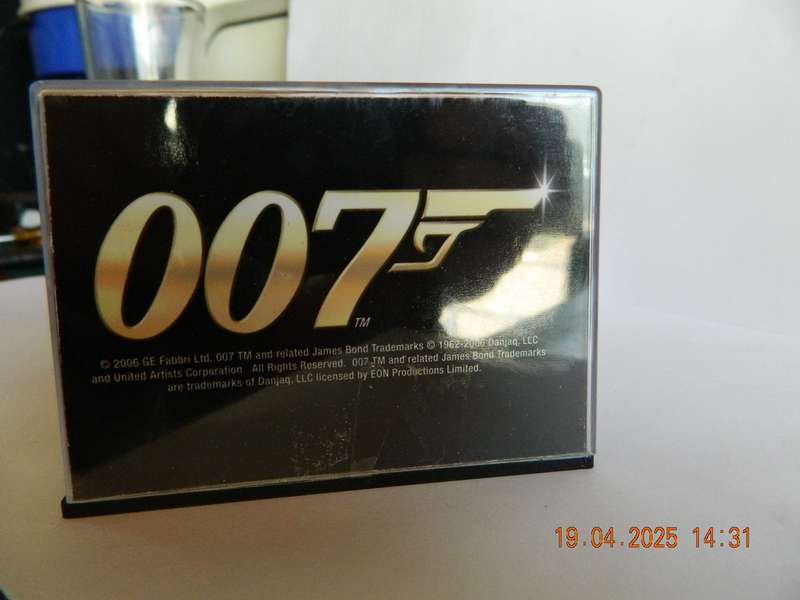 UNIVERSAL HOBBIES -  JAMES BOND 007 -  MUSTANG MACH 1 - DIAMONDS ARE FOREVER