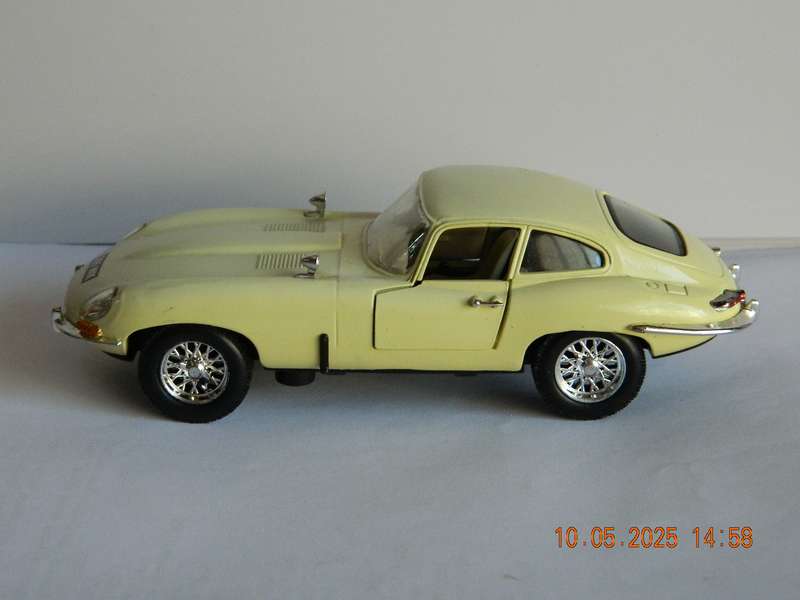 SAICO  - DP 5409 -  'E'  TYPE JAGUAR  -  1/32 SCALE