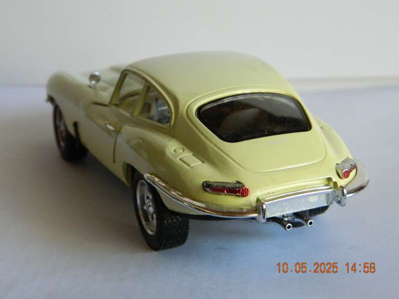 SAICO  - DP 5409 -  'E'  TYPE JAGUAR  -  1/32 SCALE