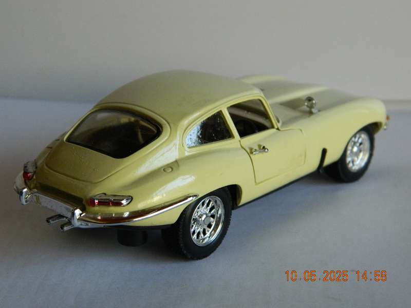 SAICO  - DP 5409 -  'E'  TYPE JAGUAR  -  1/32 SCALE