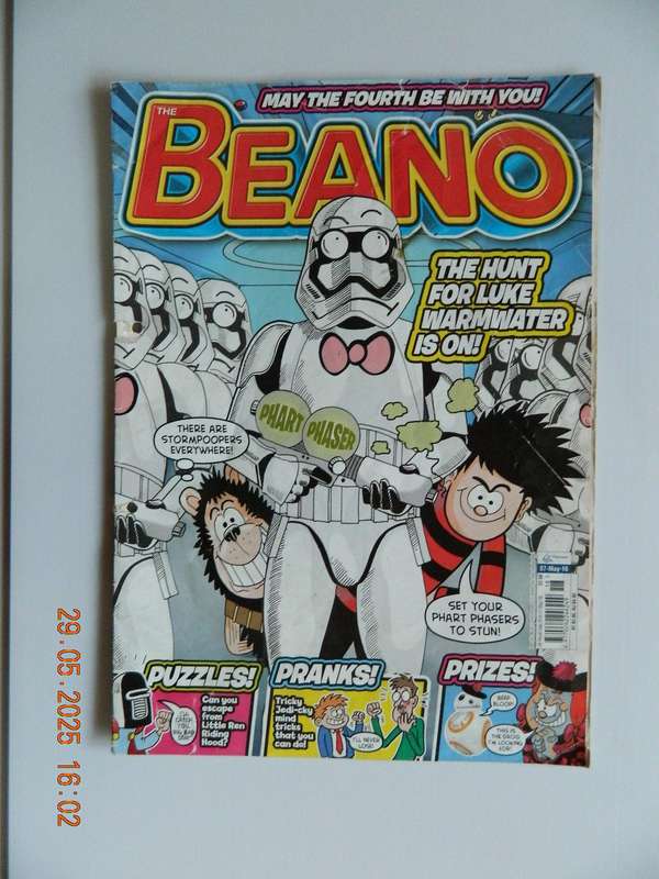 THE BEANO  -  COMIC  -  SOFT COVER