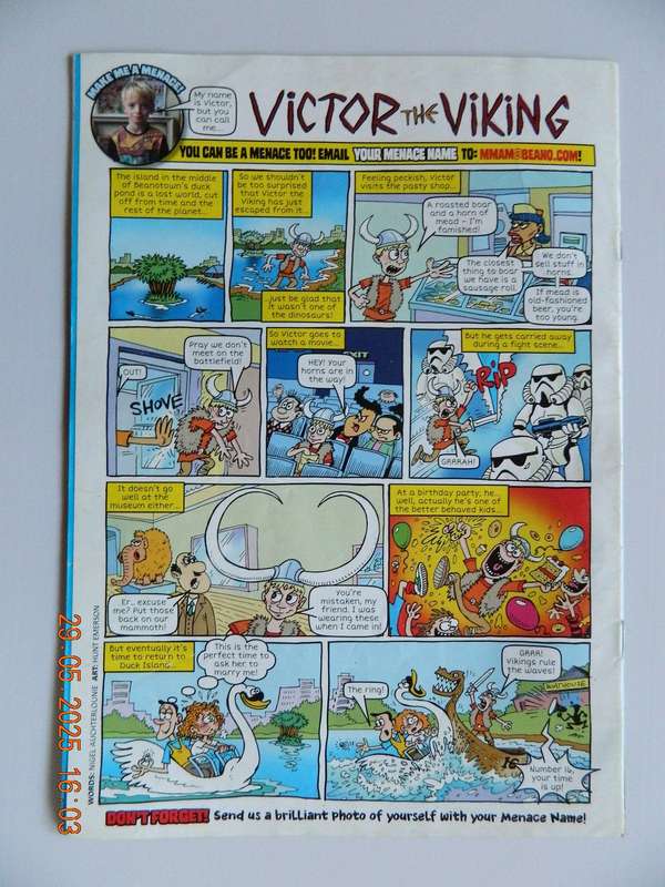 THE BEANO  -  COMIC  -  SOFT COVER
