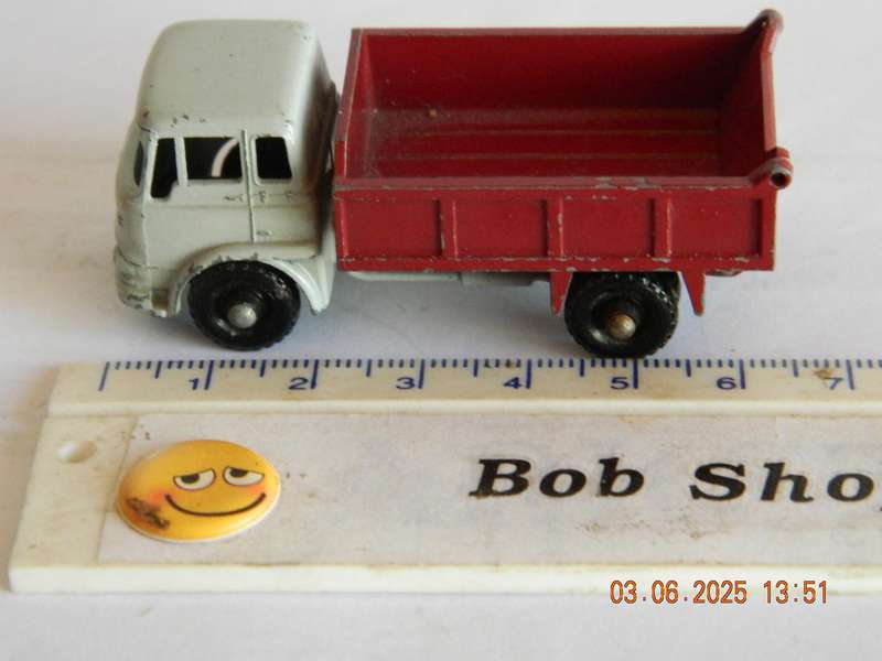 MATCHBOX SERIES  - 3 -    BEDFORD TIPPER TRUCK
