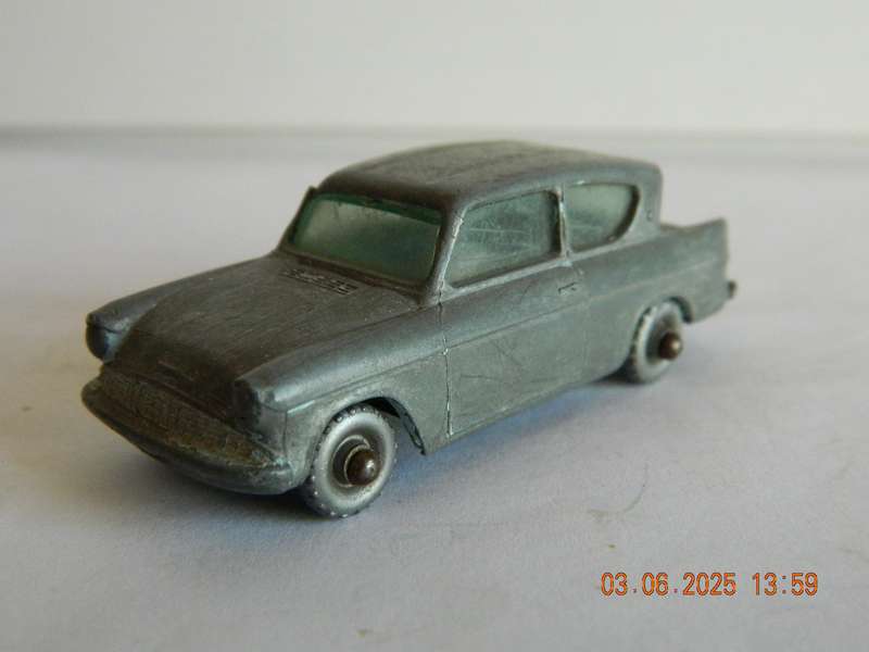 MATCHBOX SERIES  -  7  -    FORD ANGLIA