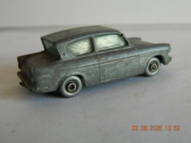 MATCHBOX SERIES  -  7  -    FORD ANGLIA