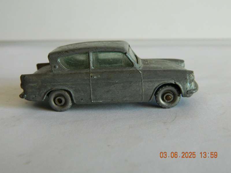 MATCHBOX SERIES  -  7  -    FORD ANGLIA