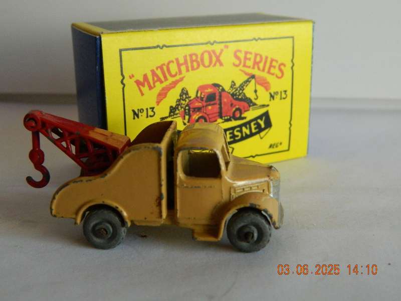 MATCHBOX SERIES  -  13   -  BEDFORD WRECK TRUCK -  (51MM)