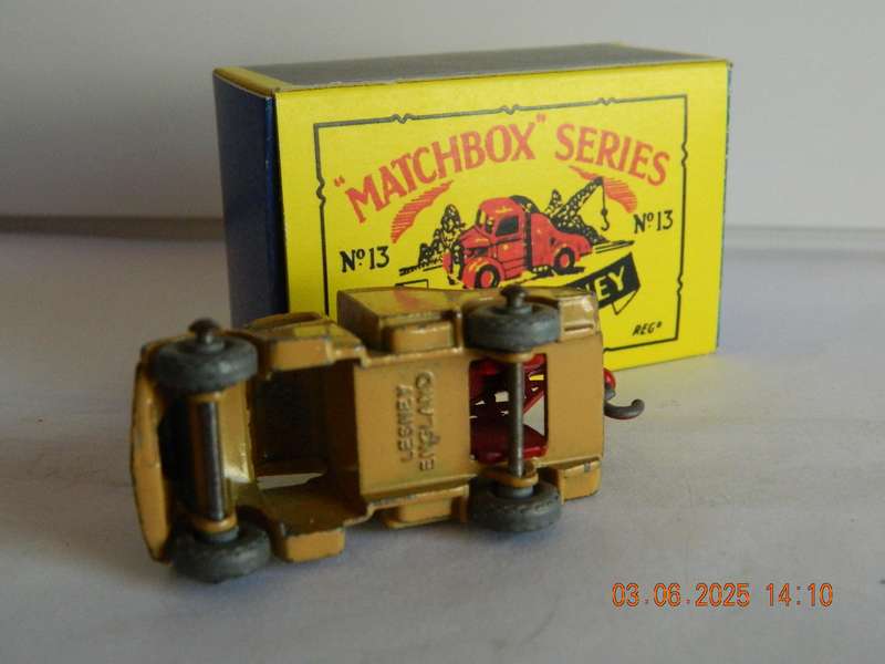 MATCHBOX SERIES  -  13   -  BEDFORD WRECK TRUCK -  (51MM)