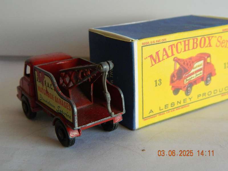 MATCHBOX SERIES  -  13   -  THAMES TRADER WRECK  TRUCK