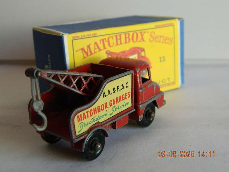 MATCHBOX SERIES  -  13   -  THAMES TRADER WRECK  TRUCK
