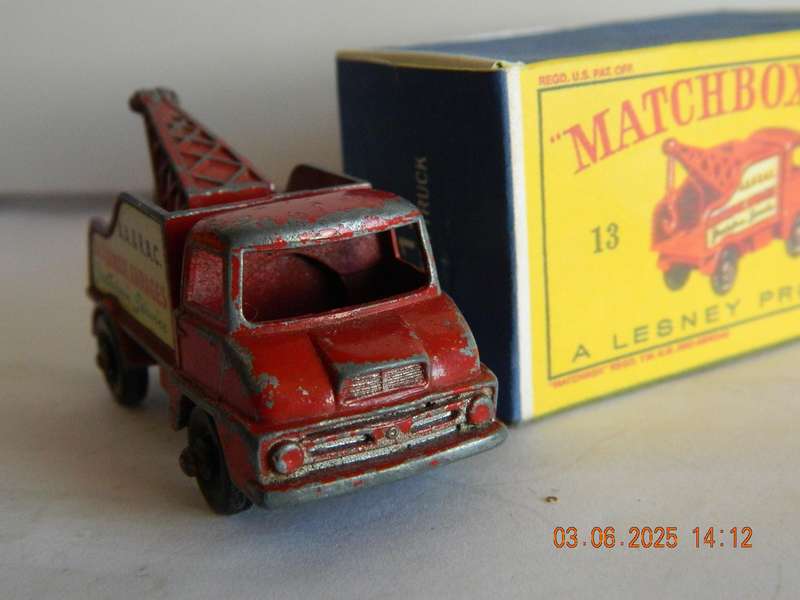 MATCHBOX SERIES  -  13   -  THAMES TRADER WRECK  TRUCK
