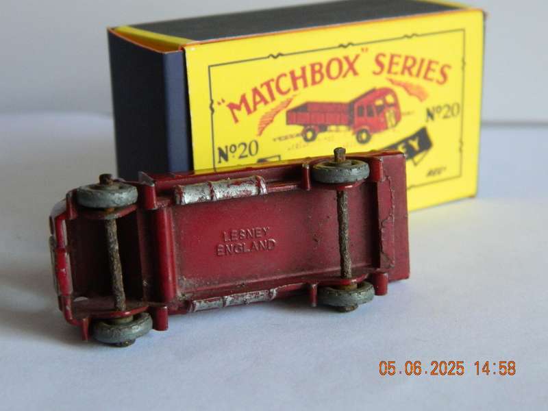 MATCHBOX SERIES  - 20  -  ERF STAKE TRUCK