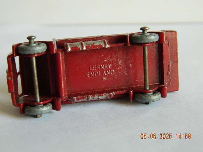 MATCHBOX SERIES  - 20  -  ERF STAKE TRUCK