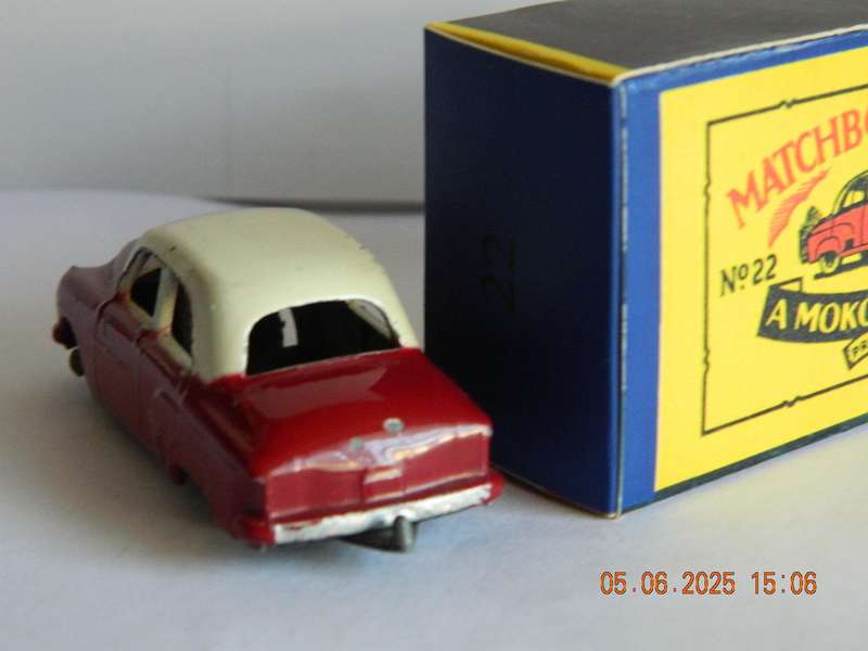 MATCHBOX SERIES  - 22  -   VAUXHALL CRESTA
