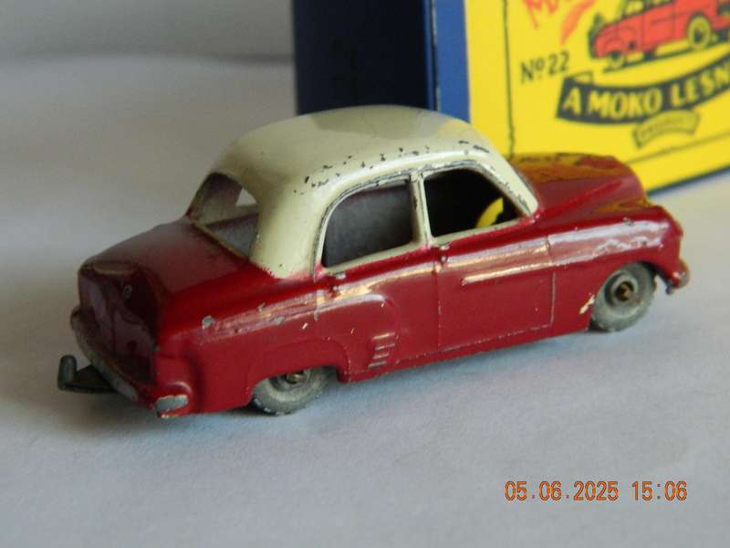 MATCHBOX SERIES  - 22  -   VAUXHALL CRESTA