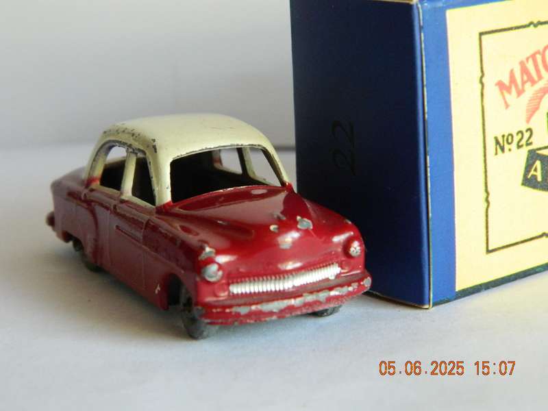 MATCHBOX SERIES  - 22  -   VAUXHALL CRESTA