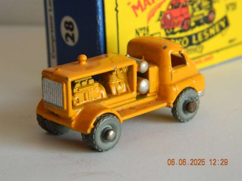 MATCHBOX SERIES  -  28  -   BEDFORD COMPRESSOR LORRY
