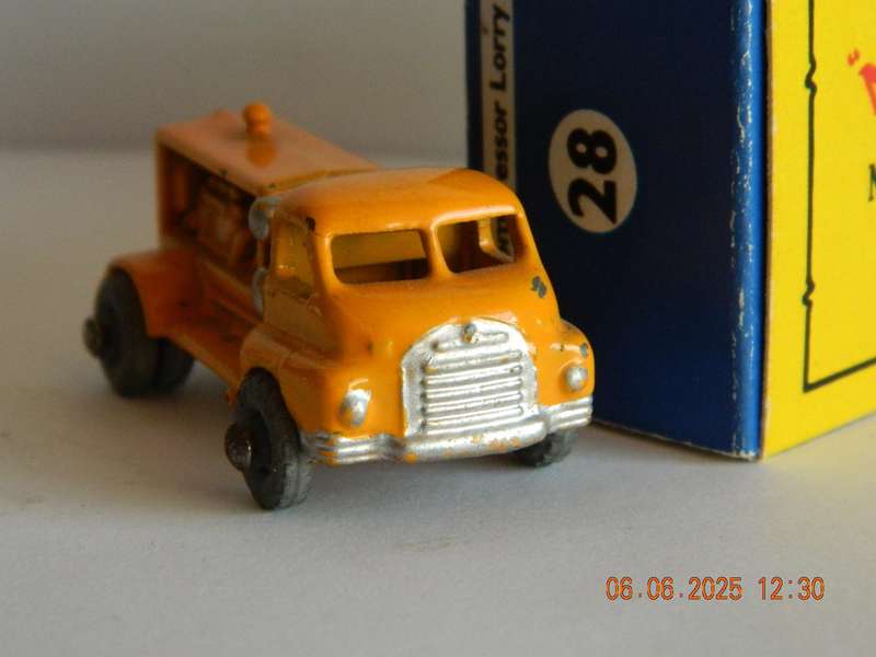 MATCHBOX SERIES  -  28  -   BEDFORD COMPRESSOR LORRY