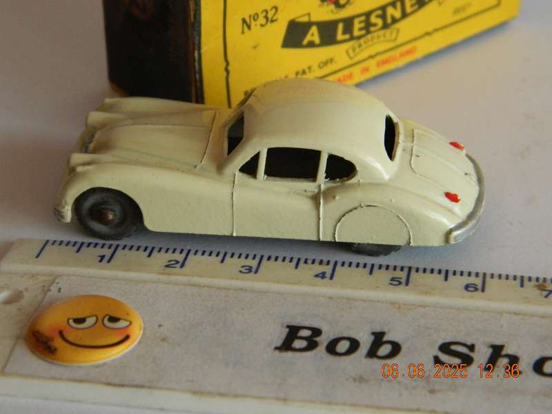 MATCHBOX SERIES  -  32  -   JAGUAR  XK140  -  ORIGINAL BOX