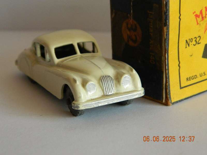 MATCHBOX SERIES  -  32  -   JAGUAR  XK140  -  ORIGINAL BOX