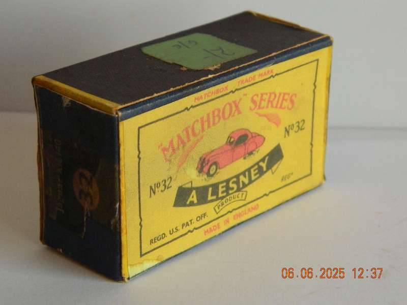 MATCHBOX SERIES  -  32  -   JAGUAR  XK140  -  ORIGINAL BOX