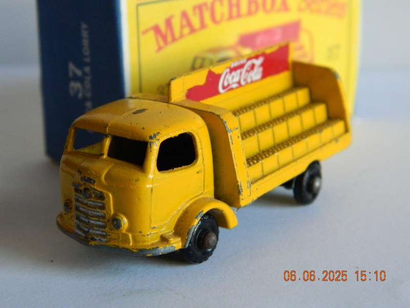 MATCHBOX SERIES  -  37  -   KARRIER BANTAM LORRY  -  'COCA-COLA'