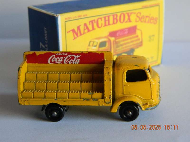MATCHBOX SERIES  -  37  -   KARRIER BANTAM LORRY  -  'COCA-COLA'
