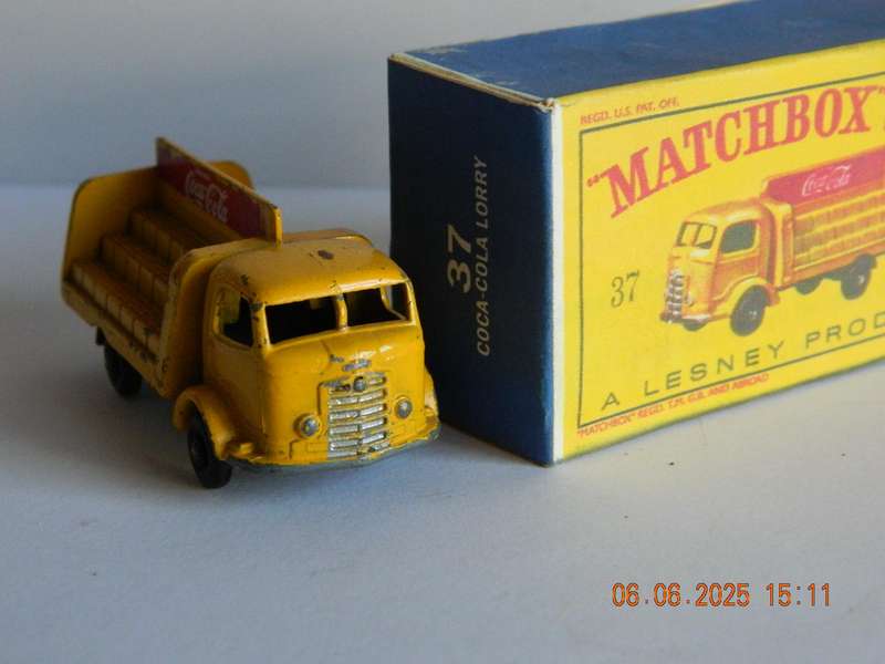 MATCHBOX SERIES  -  37  -   KARRIER BANTAM LORRY  -  'COCA-COLA'