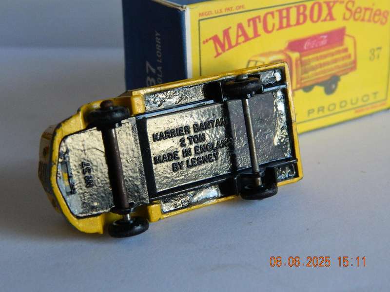 MATCHBOX SERIES  -  37  -   KARRIER BANTAM LORRY  -  'COCA-COLA'