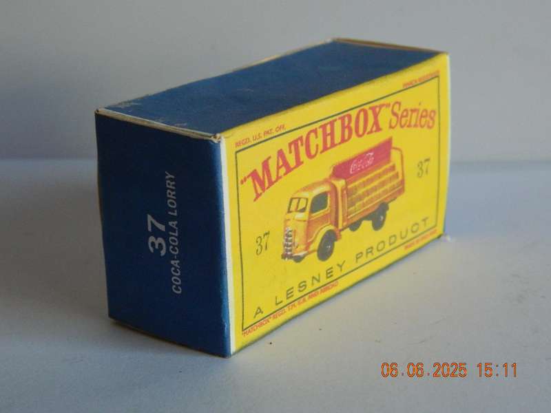 MATCHBOX SERIES  -  37  -   KARRIER BANTAM LORRY  -  'COCA-COLA'