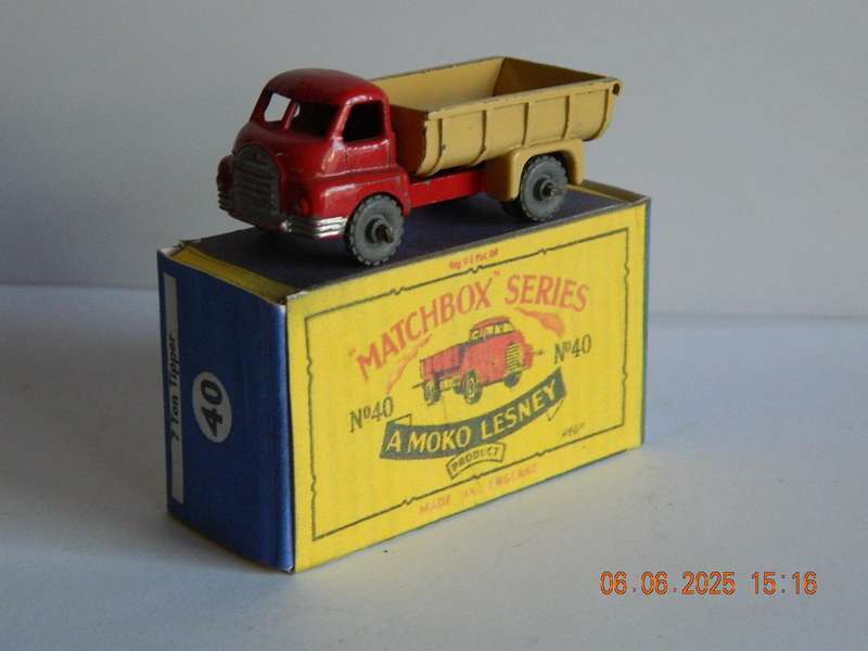 MATCHBOX SERIES  -  40  -   BEDFORD 7 TON TIPPER