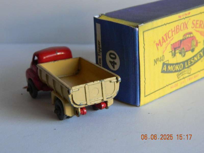 MATCHBOX SERIES  -  40  -   BEDFORD 7 TON TIPPER