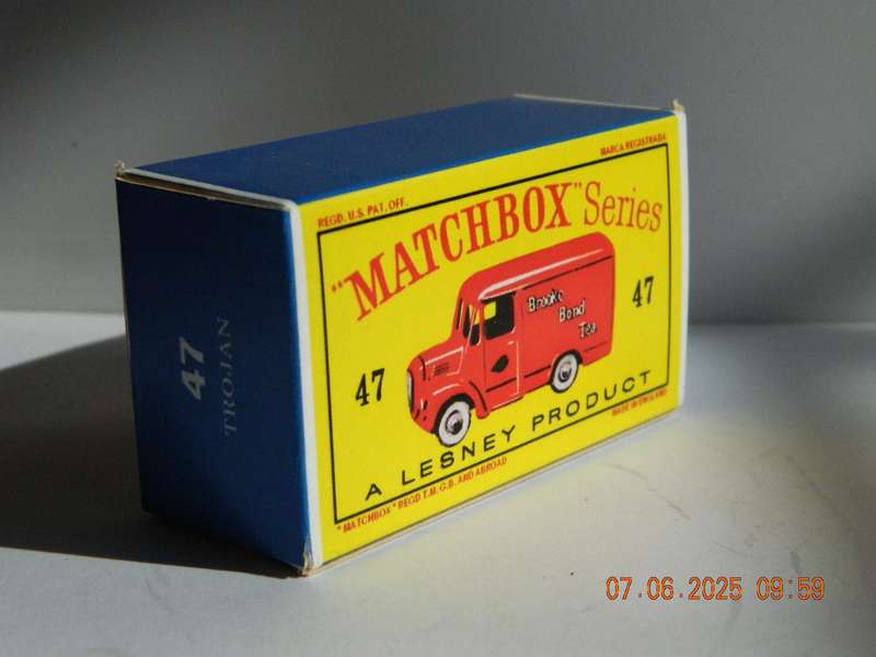 MATCHBOX SERIES  -  47  -  TROJAN VAN