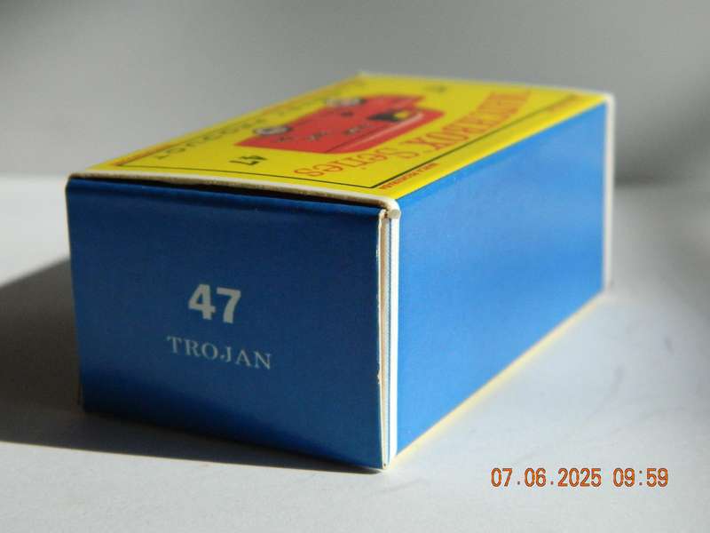 MATCHBOX SERIES  -  47  -  TROJAN VAN