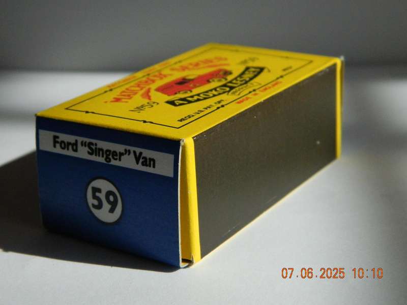 MATCHBOX SERIES  -  59  -  FORD THAMES VAN  -  "SINGER"