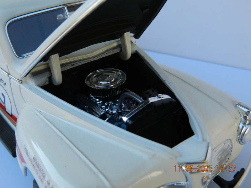 ROAD SIGNATURE   -   1941  -  PLYMOUTH PRO STREET  -  1/18 SCALE