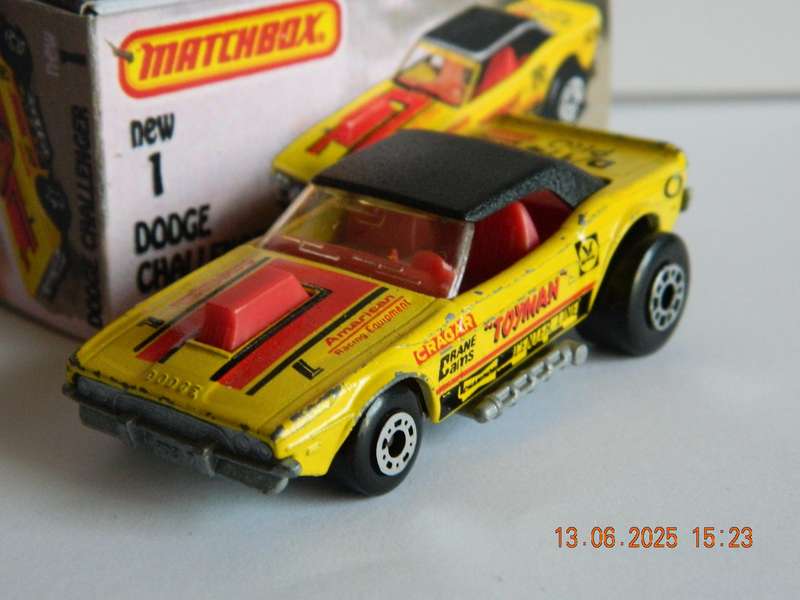 MATCHBOX SUPERFAST  -  NO.  1  -   DODGE CHALLENGER  -  (TOYMAN)