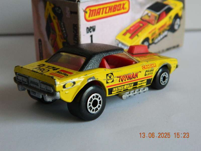 MATCHBOX SUPERFAST  -  NO.  1  -   DODGE CHALLENGER  -  (TOYMAN)