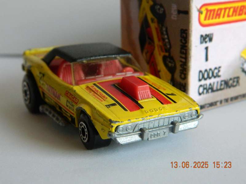 MATCHBOX SUPERFAST  -  NO.  1  -   DODGE CHALLENGER  -  (TOYMAN)