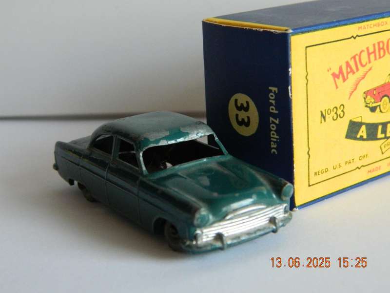 MATCHBOX SERIES  -  NO. 33  -  FORD ZODIAC
