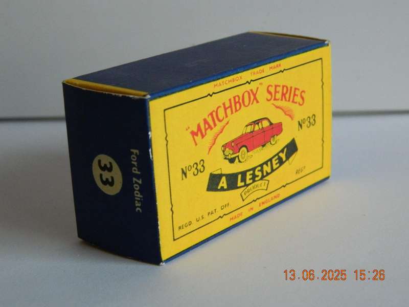 MATCHBOX SERIES  -  NO. 33  -  FORD ZODIAC