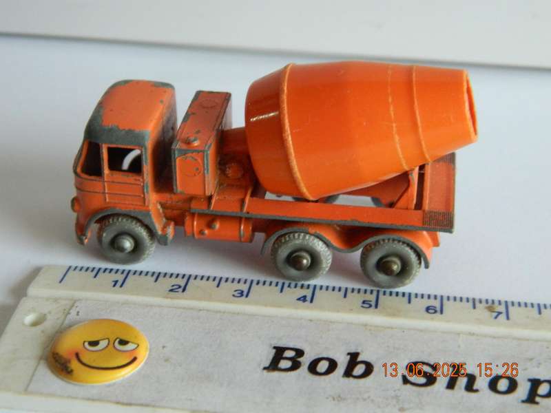 MATCHBOX SERIES  -  NO.  26  -   FODEN CEMENT MIXER