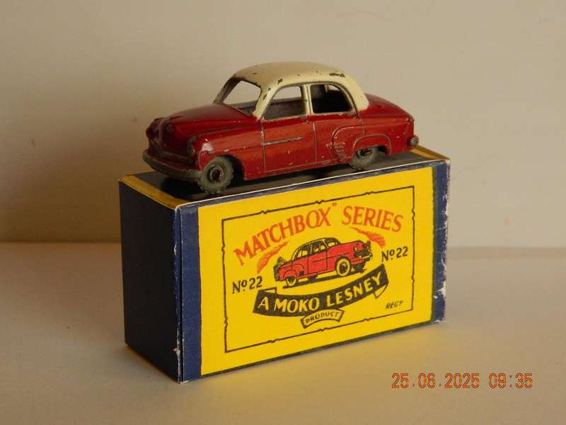 MATCHBOX SERIES  - 22  -   VAUXHALL CRESTA