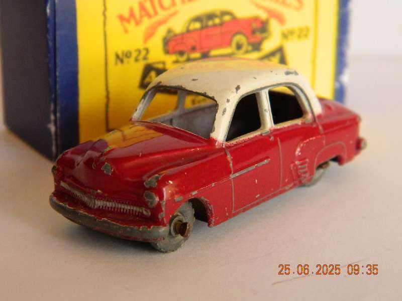 MATCHBOX SERIES  - 22  -   VAUXHALL CRESTA
