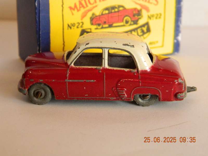 MATCHBOX SERIES  - 22  -   VAUXHALL CRESTA