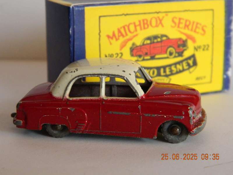 MATCHBOX SERIES  - 22  -   VAUXHALL CRESTA