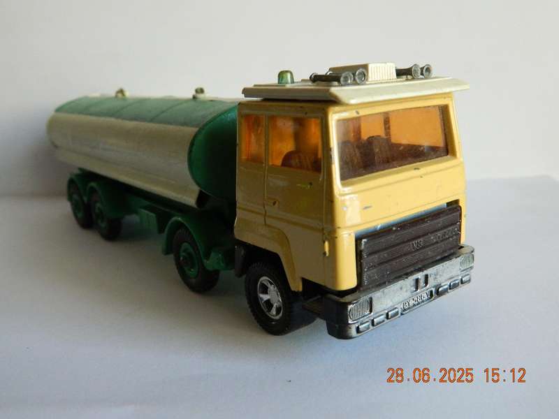 MATCHBOX/DINKY TOYS  -   -  K44/3  -  BRIDGE LAYER TRUCK CAB AND DINKY FODEN TANKER