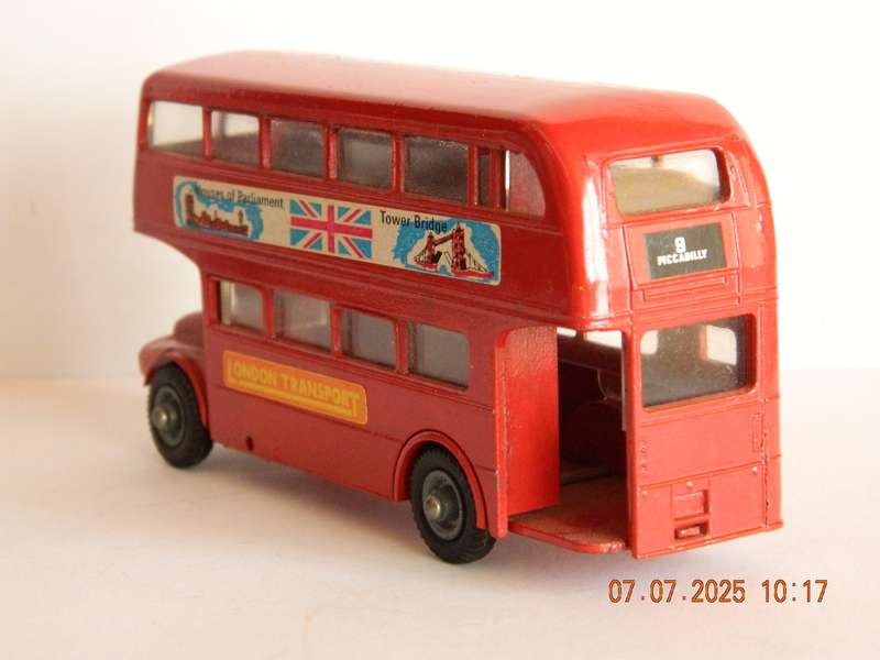 BUDGIE TOYS   -  9  -  A.E.C.  "ROUTEMASTER"  64 SEATER  -  PICCADILLY BUS