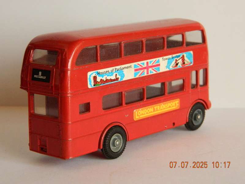 BUDGIE TOYS   -  9  -  A.E.C.  "ROUTEMASTER"  64 SEATER  -  PICCADILLY BUS